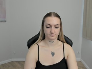 AlexaKisses
