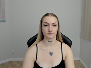 AlexaKisses