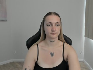 AlexaKisses
