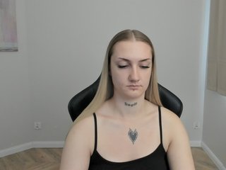 AlexaKisses