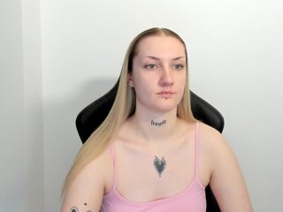 AlexaKisses