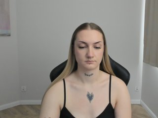 AlexaKisses