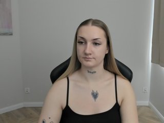 AlexaKisses