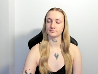 AlexaKisses Porn Show