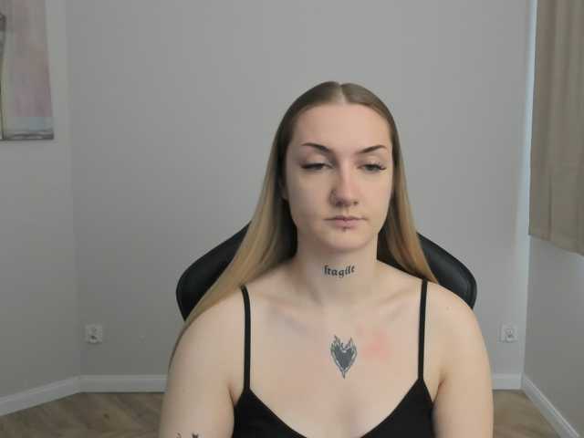 AlexaKisses