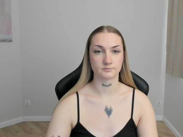 AlexaKisses