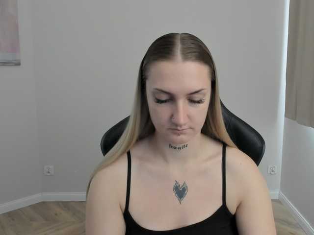 AlexaKisses
