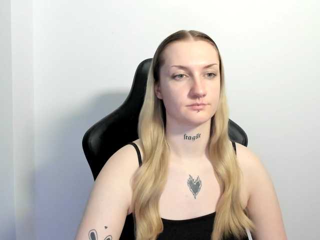AlexaKisses preview