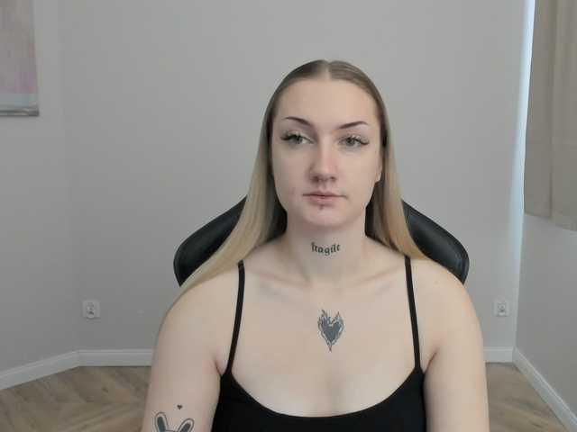 AlexaKisses