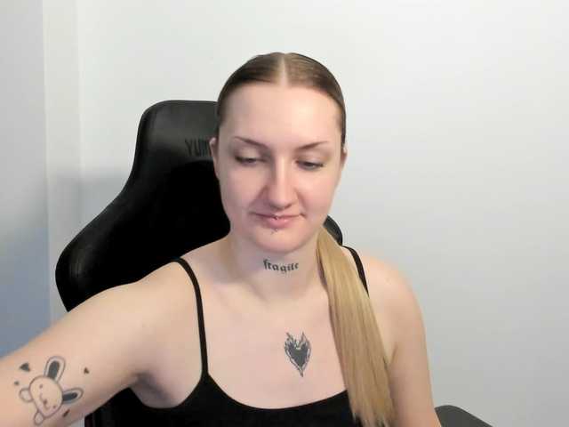 AlexaKisses