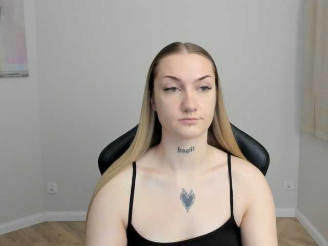 AlexaKisses