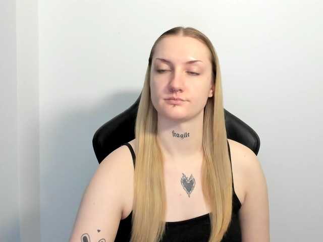 AlexaKisses