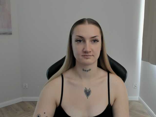 AlexaKisses