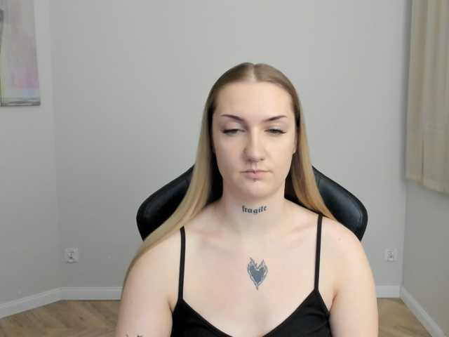 AlexaKisses
