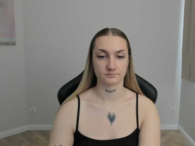 AlexaKisses