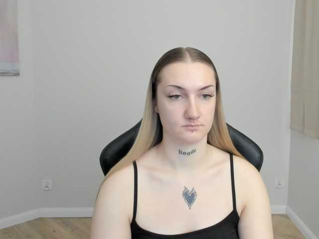 AlexaKisses