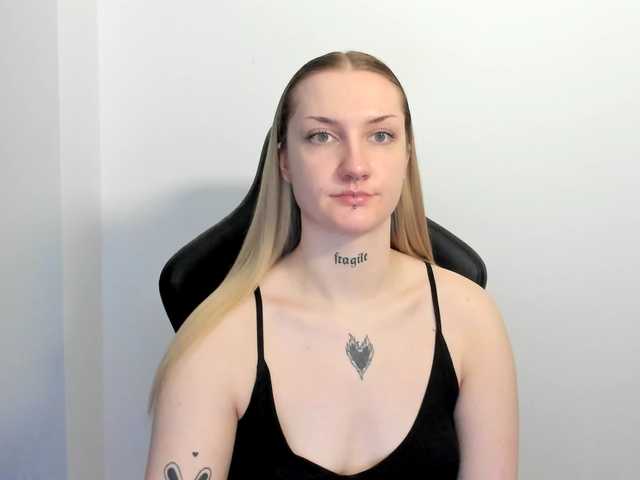 AlexaKisses