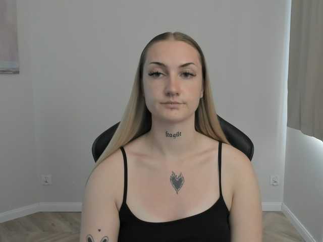 AlexaKisses