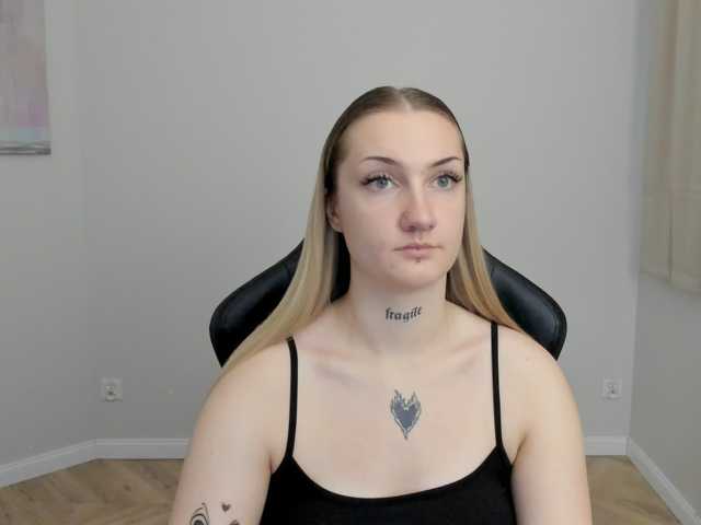 AlexaKisses