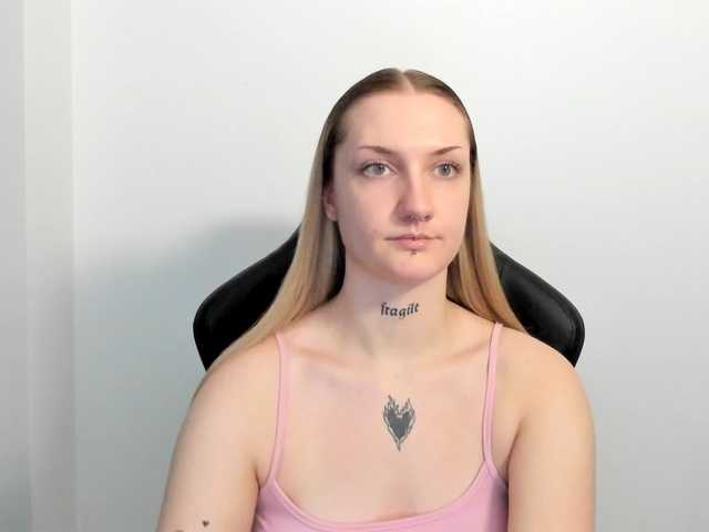 AlexaKisses