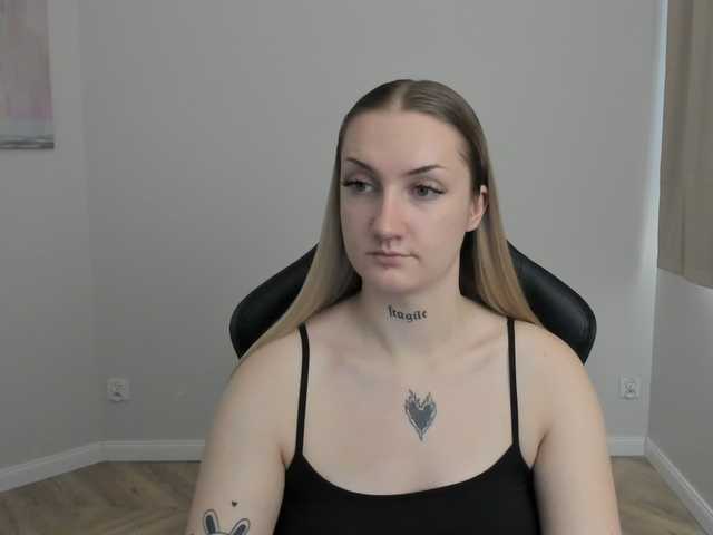 AlexaKisses