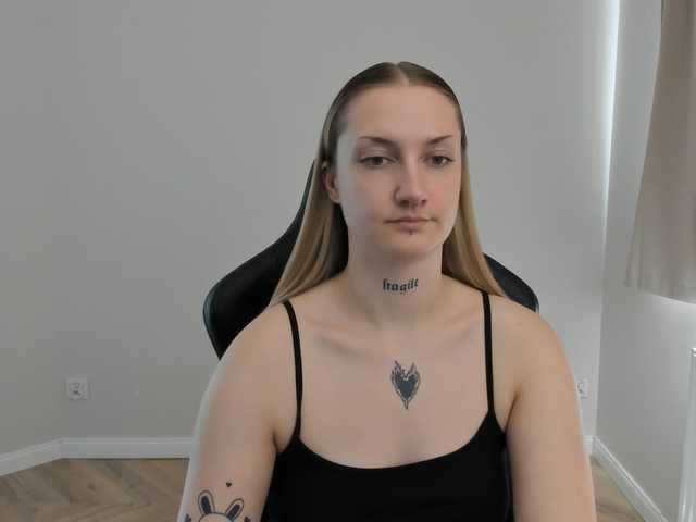 AlexaKisses
