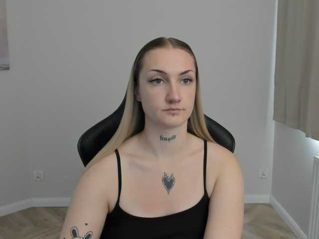 AlexaKisses