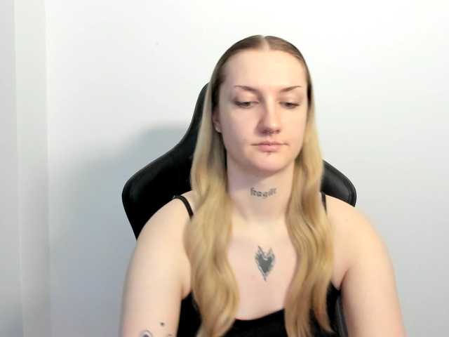 AlexaKisses