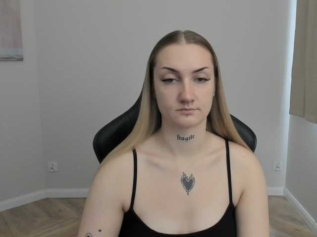 AlexaKisses