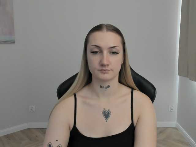 AlexaKisses