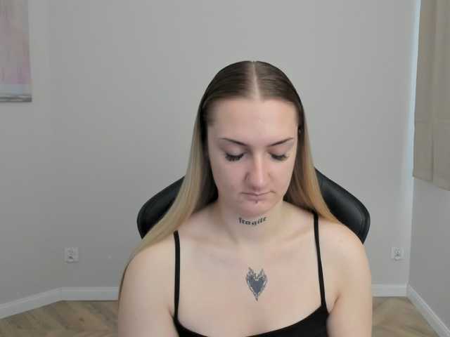 AlexaKisses