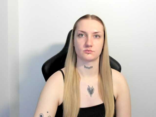 AlexaKisses