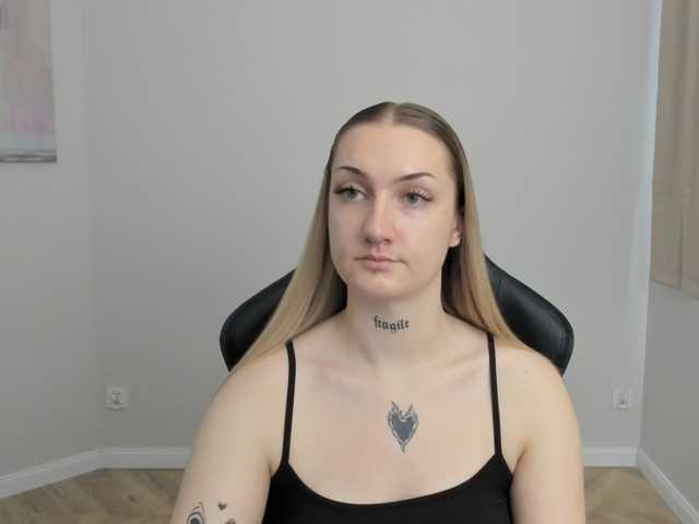 AlexaKisses