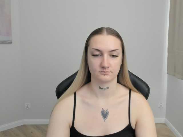 AlexaKisses