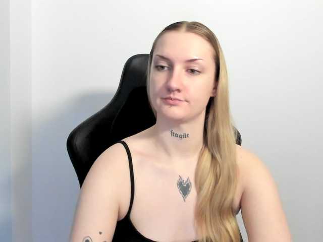 AlexaKisses