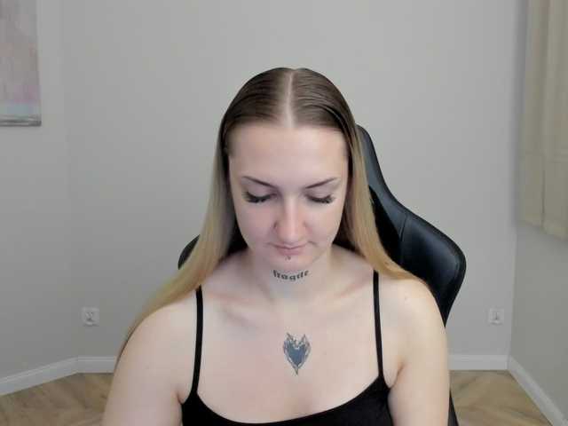 AlexaKisses