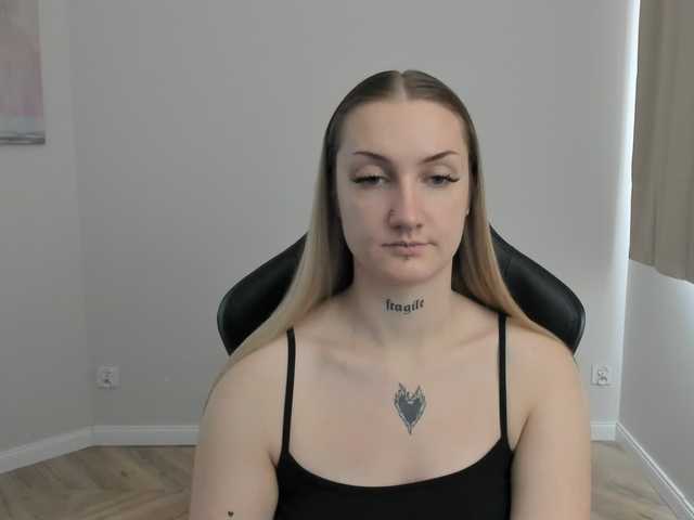 AlexaKisses
