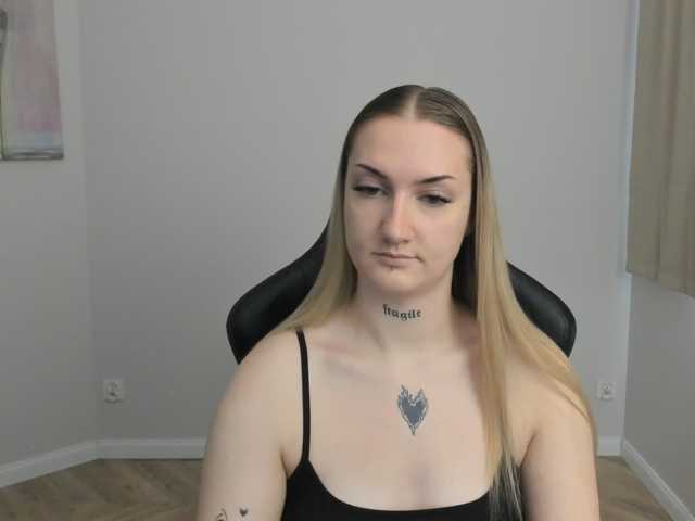 AlexaKisses