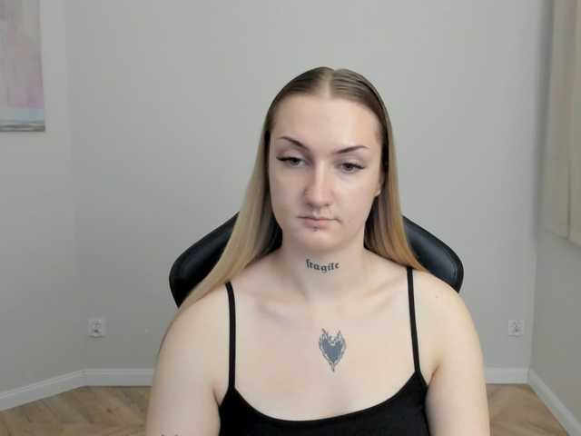 AlexaKisses