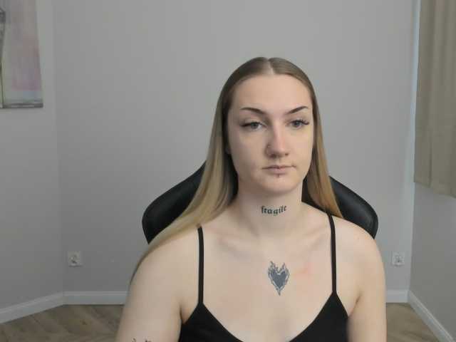 AlexaKisses