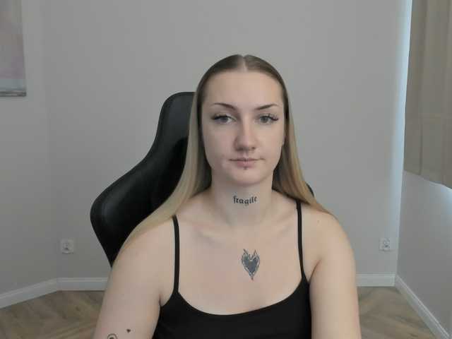 AlexaKisses
