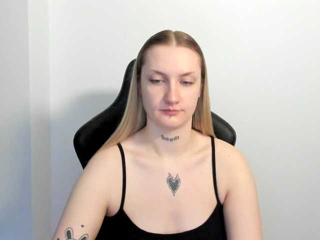 AlexaKisses
