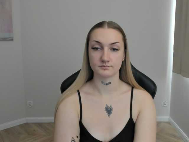 AlexaKisses