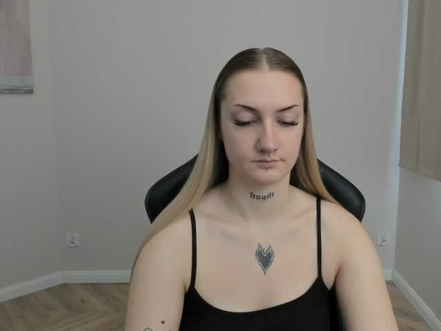 AlexaKisses