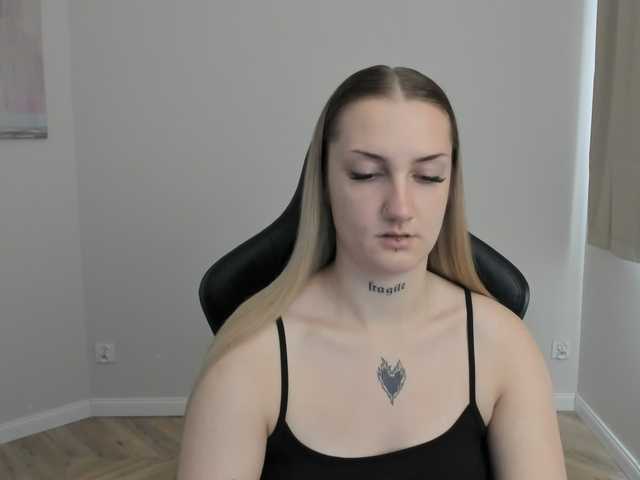 AlexaKisses