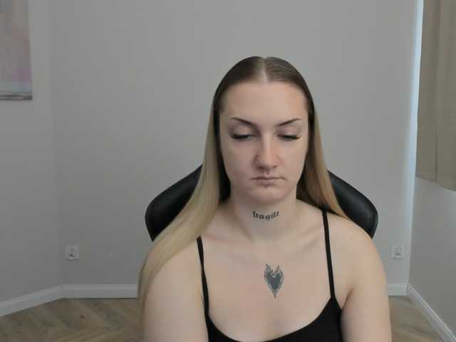 AlexaKisses