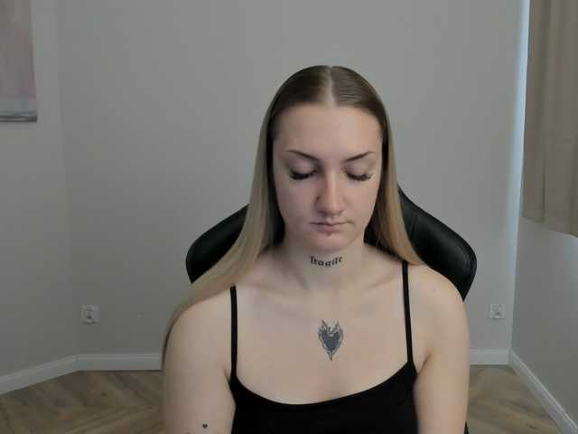 AlexaKisses