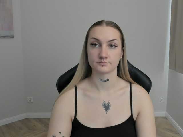 AlexaKisses