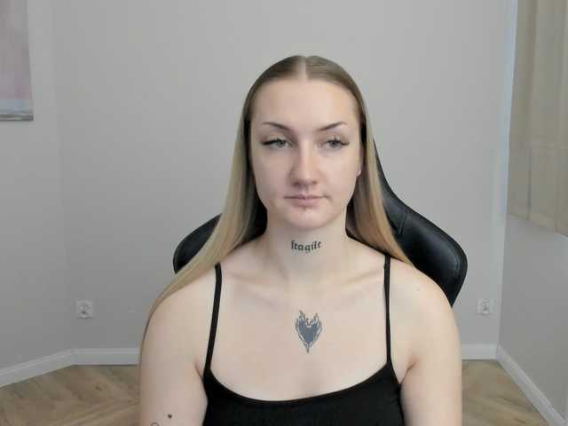 AlexaKisses