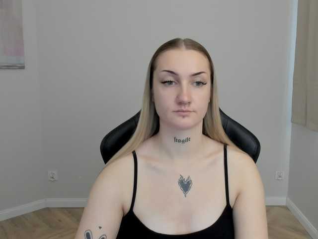 AlexaKisses